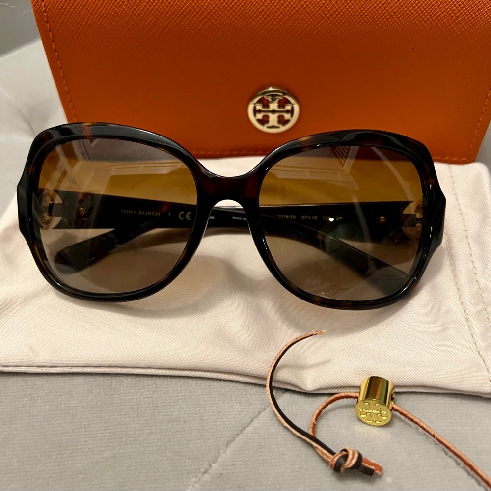 Tory Burch Women’s Tortoiseshell Sunglasses NEW